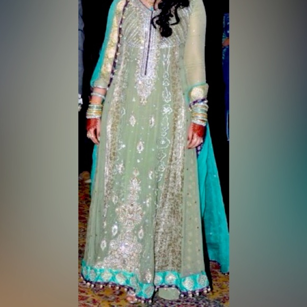 Fozia Hammad Pakistani party dress